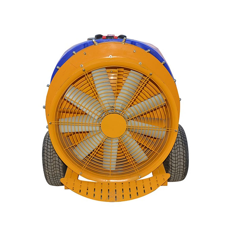 Máy kéo gắn gắn